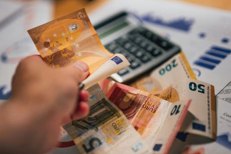 français vont toucher 833 €