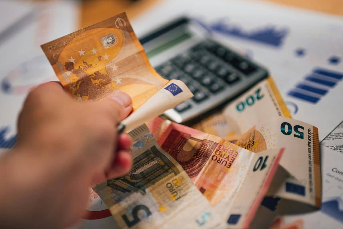 français vont toucher 833 €