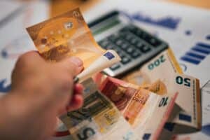 caf directive controversée